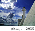 灯台と雲