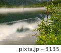 朝もやの大正池・午前6時