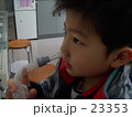 素材ナンバー 23353 : 「病気アレルギー吸入」
