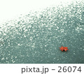 凍った池と紅葉