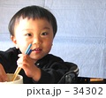 食べる子供５