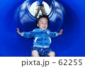 すべる子供