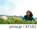 女の子と空