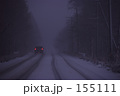 日中の雪道