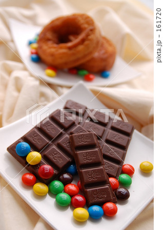チョコレートとドーナツ チョコレートとドーナツ