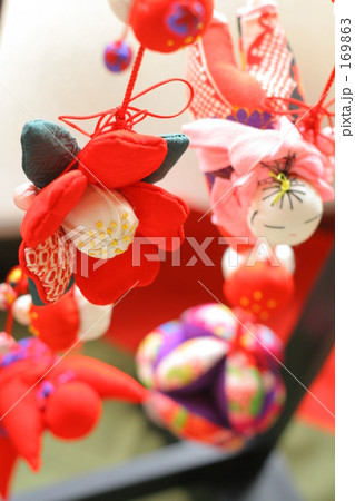 「つるし雛１（縦）」の写真素材