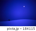 まるい丘と月