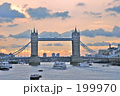 夕暮れのロンドン橋