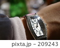 209243