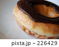 226429