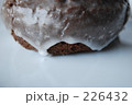 226432