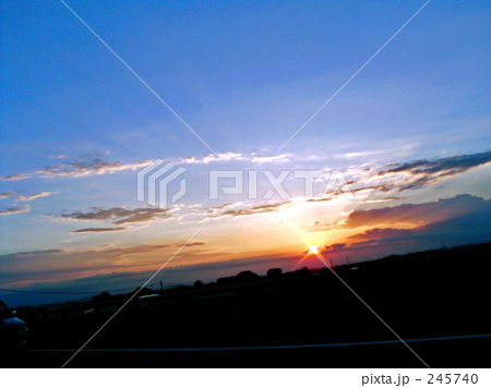 「夕暮れ」の写真素材