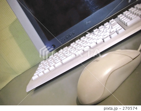 「パソコンとマウス」の写真素材