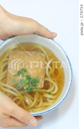 「さぬきのうどん　きつねうどん」の写真素材