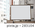 283104
