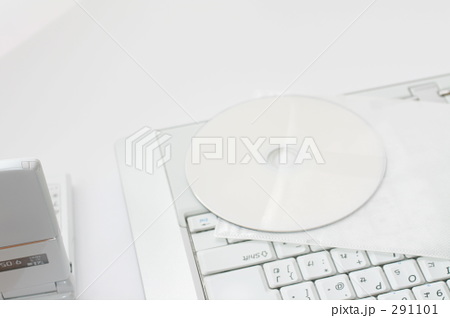 ノートPCとビジネス小物 CD ノートPCとビジネス小物 CD