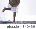 白ワンピース