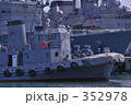 352978