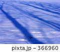 366960