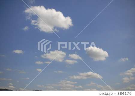 空 空