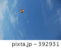 392931