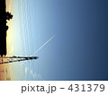 夕焼け　飛行機雲