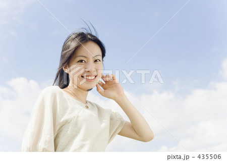爽やかな笑顔の女性