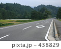 田園風景の一本道