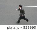 走るサラリーマン02