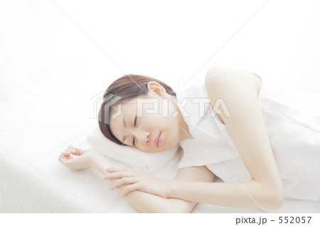 「休日の女性」の写真素材