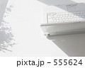 555624