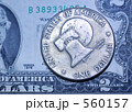 1ドル硬貨と2ドル札