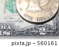 1ドル硬貨と2ドル札