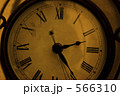 566310
