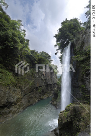 「滝 瀧 滝壺 綿ヶ滝 綿ヶ瀧 」の写真素材 「滝 瀧 滝壺 綿ヶ滝 綿ヶ瀧 」の写真素材