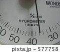 577758