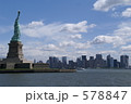 Statue of Liberty with Manhattan　自由の女神とマンハッタン