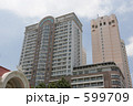 599709