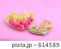 ハートに入れた　駄菓子と雛あられ