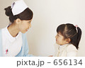 看護師と子供