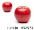 りんご 2つ