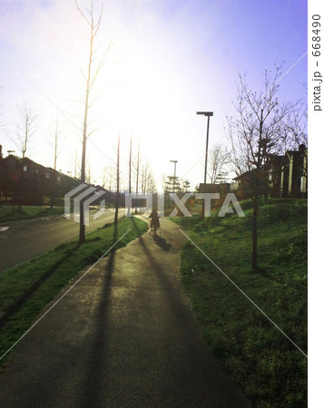 「帰り道」の写真素材 「帰り道」の写真素材