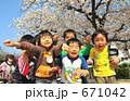 春の子ども達2