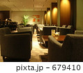 午後８時のラウンジ