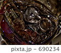 690234