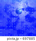 697885