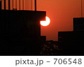街の夜明け