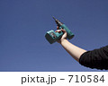 工具をかざす２
