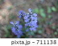711138