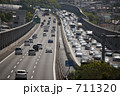 混雑する宝塚東トンネル手前